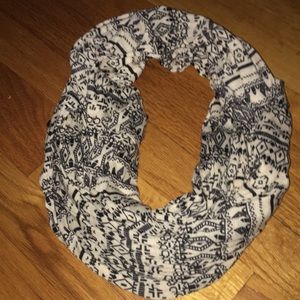 Printed scarf